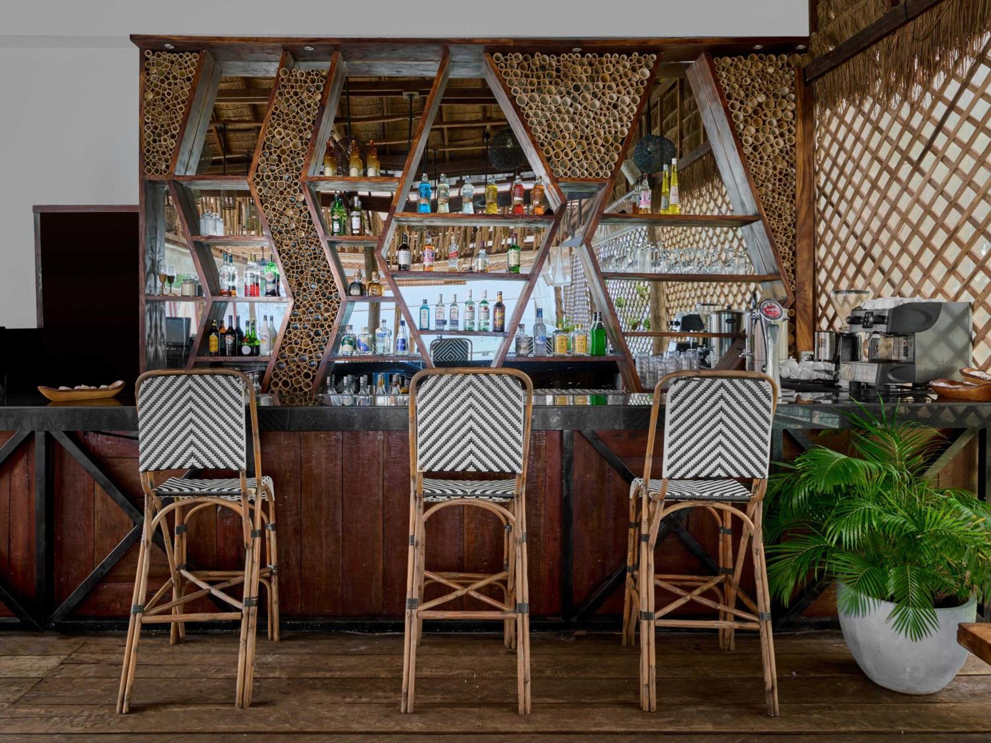 Eden Beach Resort By Ehm Koh Rong Sanloem Exterior foto